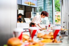 <b>首日发卖破记载 “必胜汉堡”沉庆首店帮力多元</b>